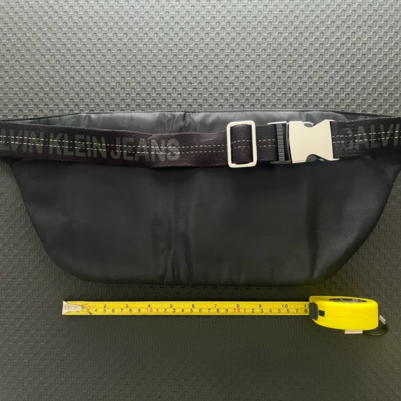 Calvin Klein Jeans Waist Bag - Picture 4 of 6